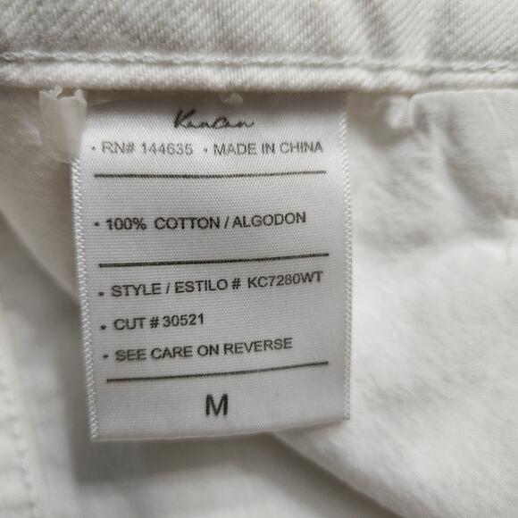 NWT KanCan White Distressed Shorts Size Medium - Picture 3 of 4